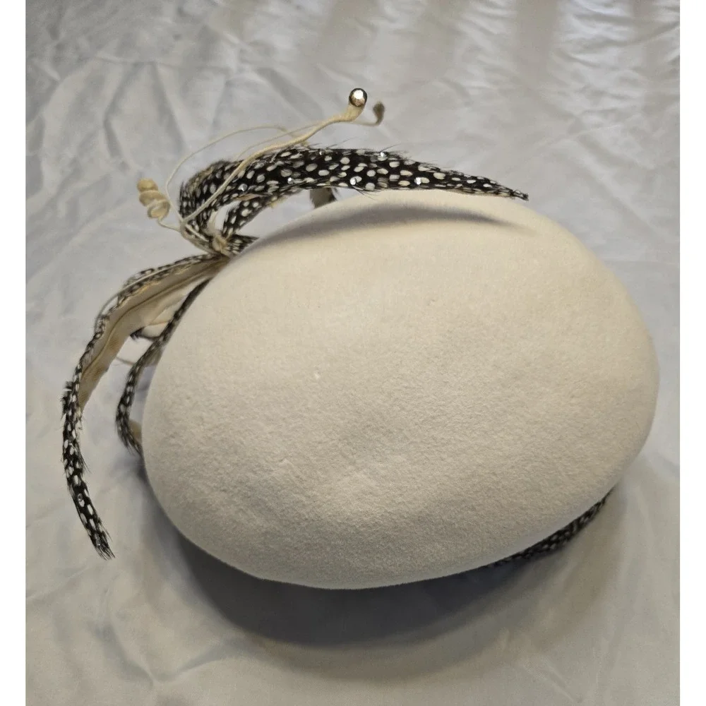Vtg‎ 1950s Jack McConnell NY Cream Felt Feather Hat Mid Century Cocktail Pillbox